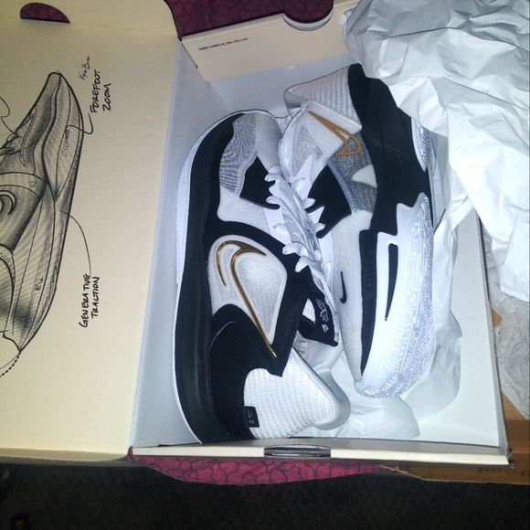 Shoes - Picture 1 of 2